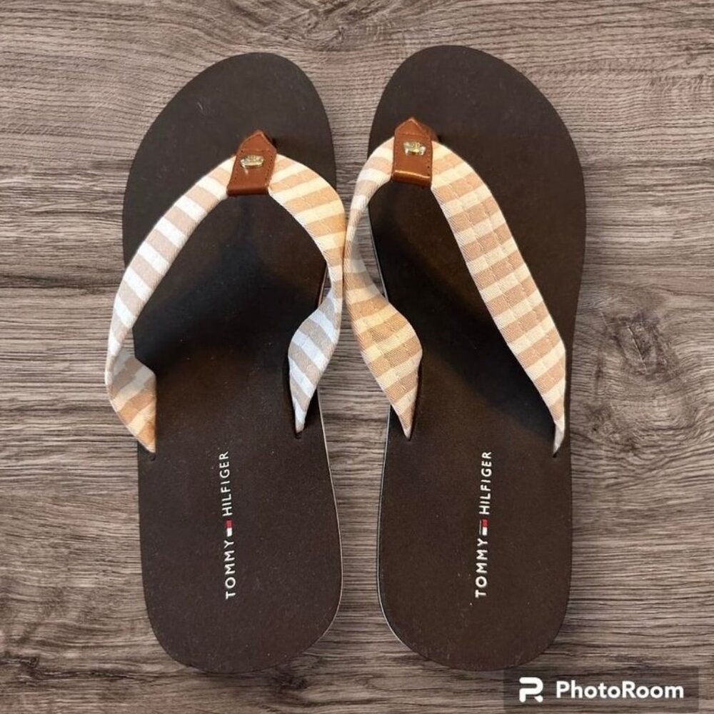 Womens Tommy Hilfiger 9M Flip Flops